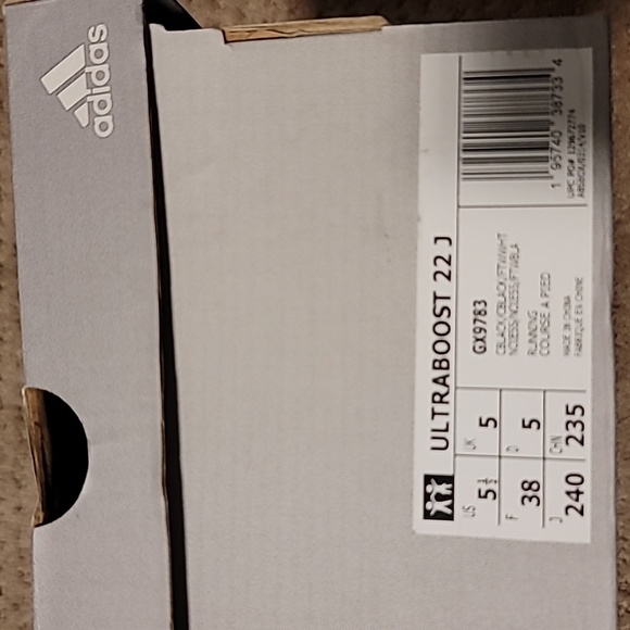 Girls Adidas Ultraboost - Picture 1 of 5